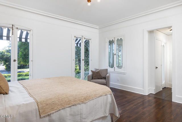 1275 New York Drive, Altadena, CA 91001