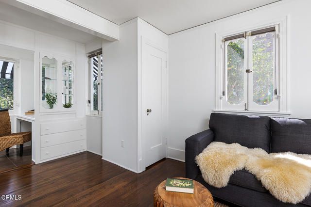 1275 New York Drive, Altadena, CA 91001