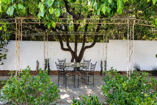 1275 New York Drive, Altadena, CA 91001