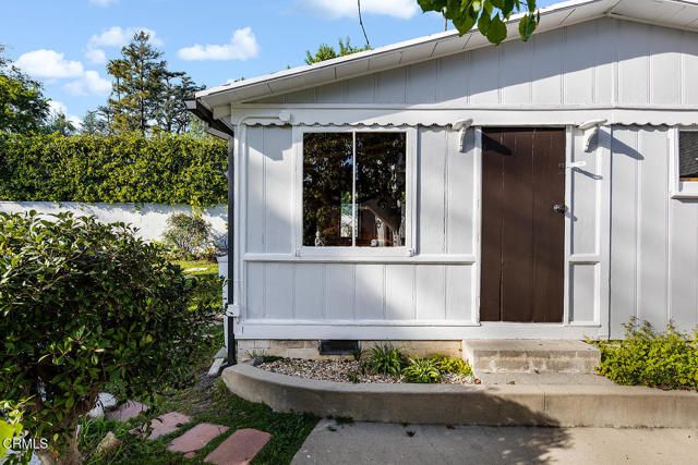 1275 New York Drive, Altadena, CA 91001