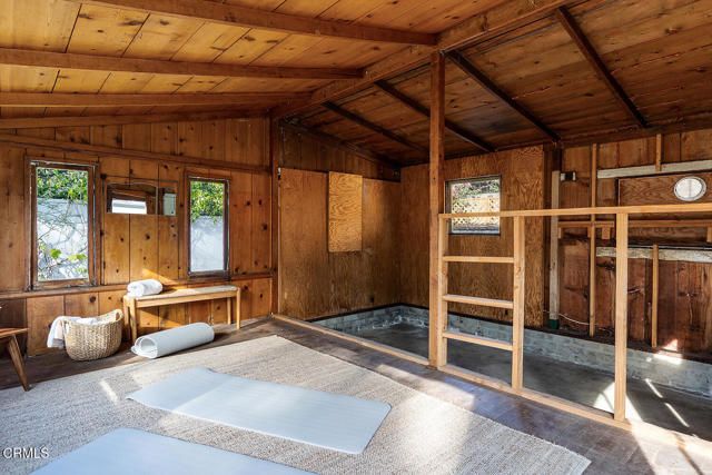 1275 New York Drive, Altadena, CA 91001