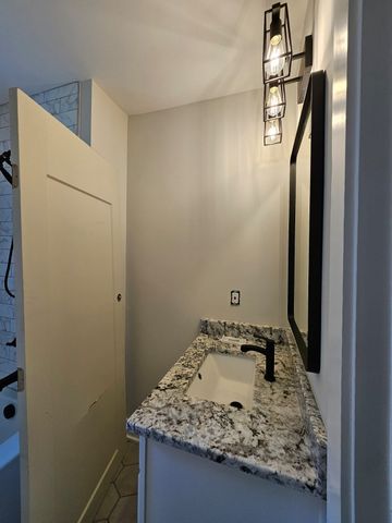 2818 Vaulx Ln, Nashville, TN 37204