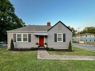 2818 Vaulx Ln, Nashville, TN 37204