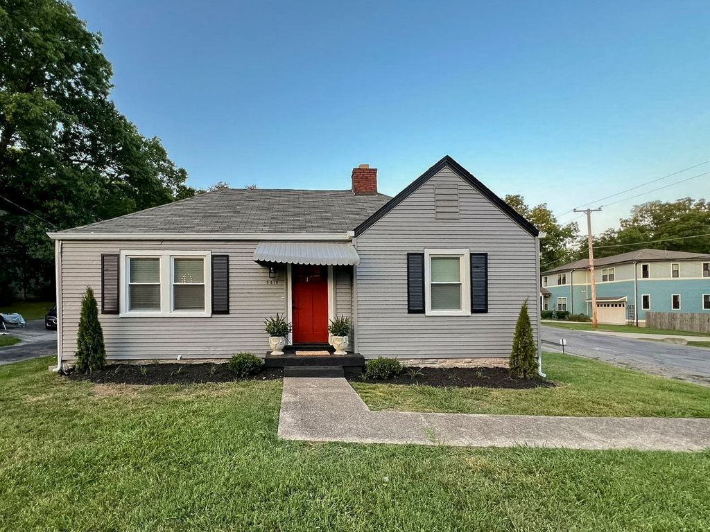 2818 Vaulx Ln, Nashville, TN 37204