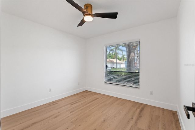 5104 GARDEN VALE AVENUE, Tampa, FL 33624