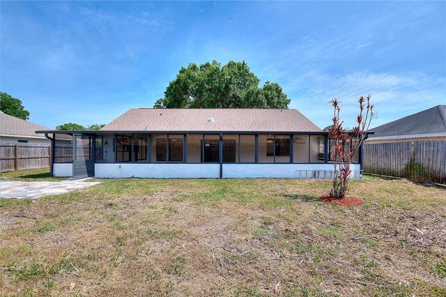 5104 GARDEN VALE AVENUE, Tampa, FL 33624
