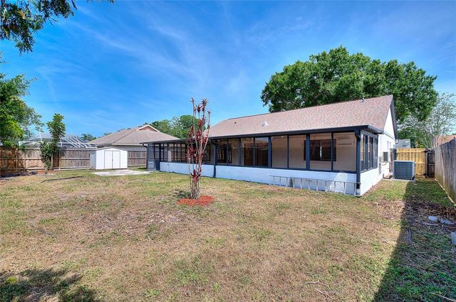 5104 GARDEN VALE AVENUE, Tampa, FL 33624