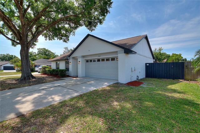 5104 GARDEN VALE AVENUE, Tampa, FL 33624