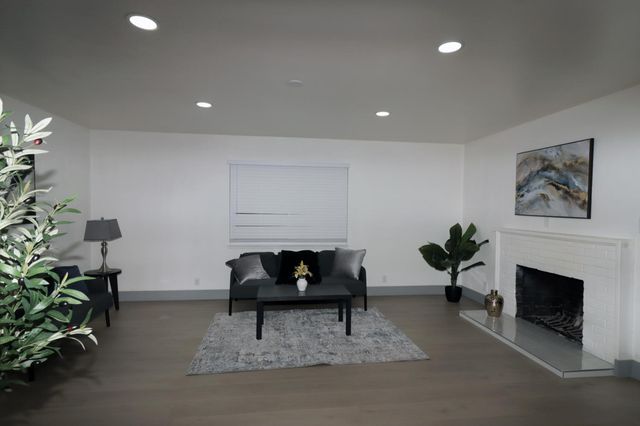 3615 whitney Ave, Sacramento, CA 95821