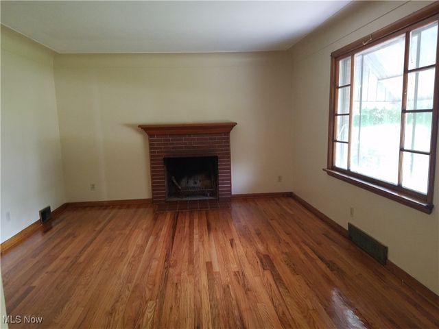 73 S Hartford Avenue, Youngstown, OH 44509