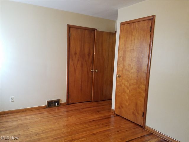 73 S Hartford Avenue, Youngstown, OH 44509