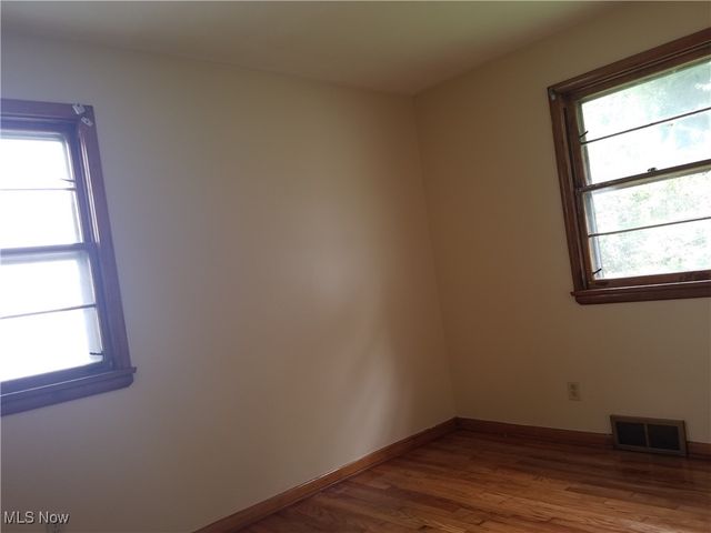 73 S Hartford Avenue, Youngstown, OH 44509