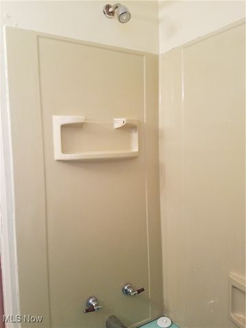 73 S Hartford Avenue, Youngstown, OH 44509