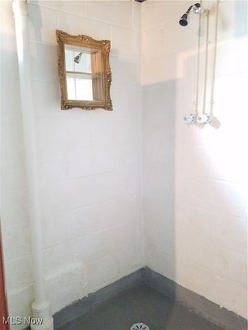 73 S Hartford Avenue, Youngstown, OH 44509