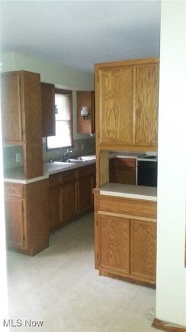 73 S Hartford Avenue, Youngstown, OH 44509