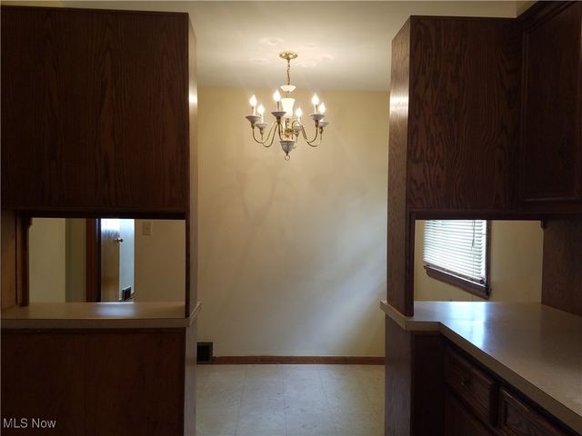 73 S Hartford Avenue, Youngstown, OH 44509