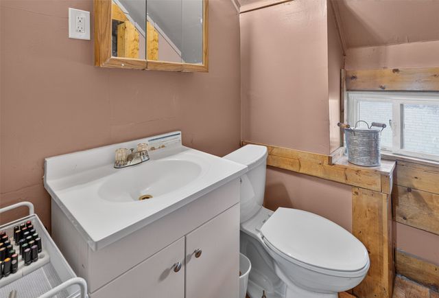 1017 E 13th Street, Des Moines, IA 50316