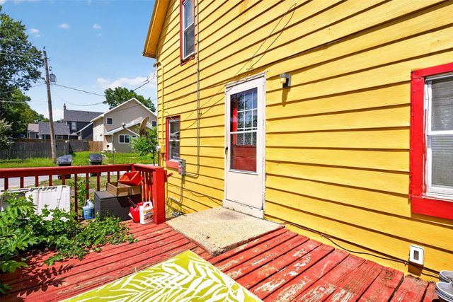 1017 E 13th Street, Des Moines, IA 50316