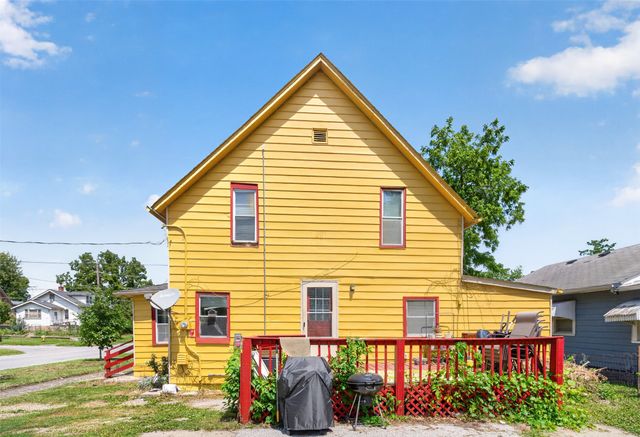 1017 E 13th Street, Des Moines, IA 50316