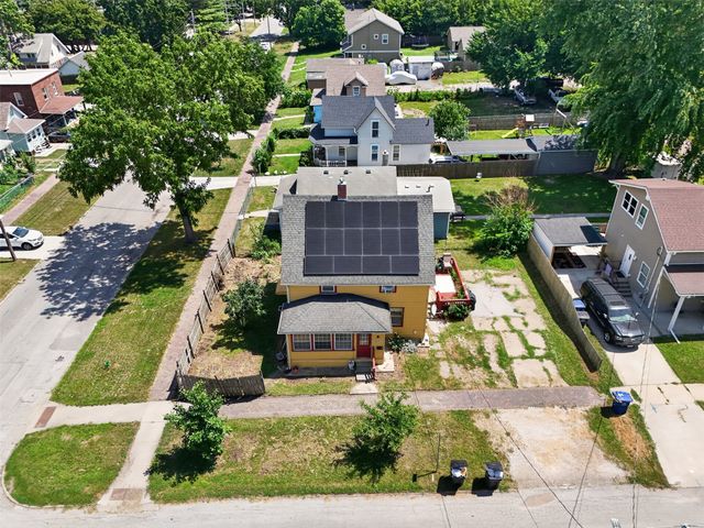 1017 E 13th Street, Des Moines, IA 50316