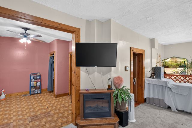 1017 E 13th Street, Des Moines, IA 50316
