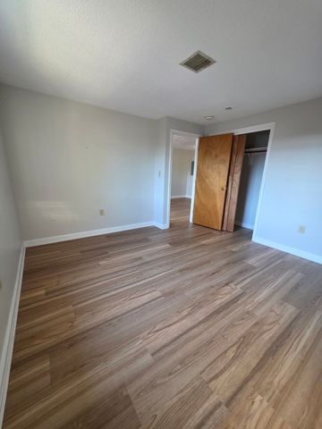 35 Prospect St 304, Woburn, MA 01801