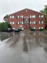 35 Prospect St 304, Woburn, MA 01801