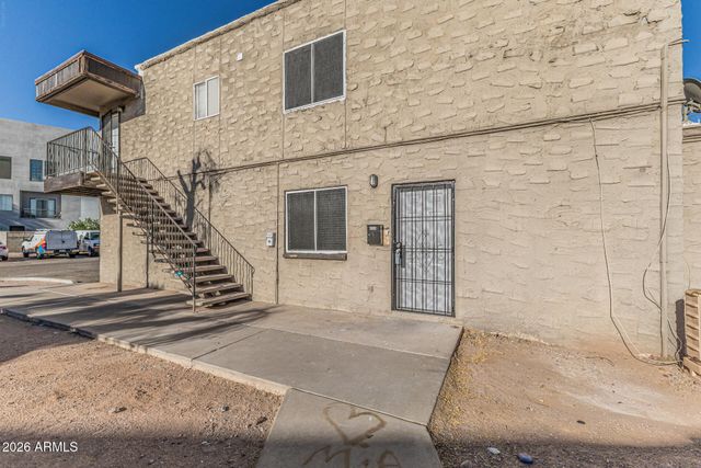 4733 E BELLEVIEW Street, Phoenix, AZ 85008