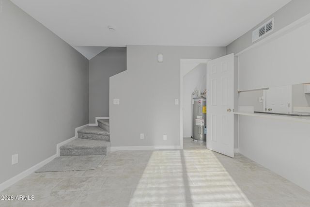 4733 E BELLEVIEW Street, Phoenix, AZ 85008