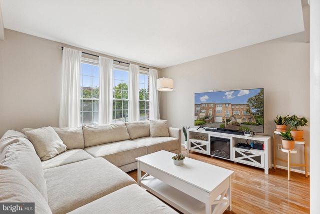 6152 BRAELEIGH LN, Alexandria, VA 22315
