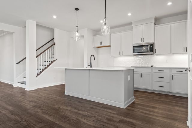 7108 Comstock Rd, Spring Hill, TN 37174