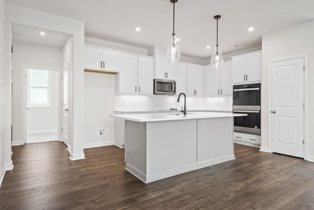 7108 Comstock Rd, Spring Hill, TN 37174