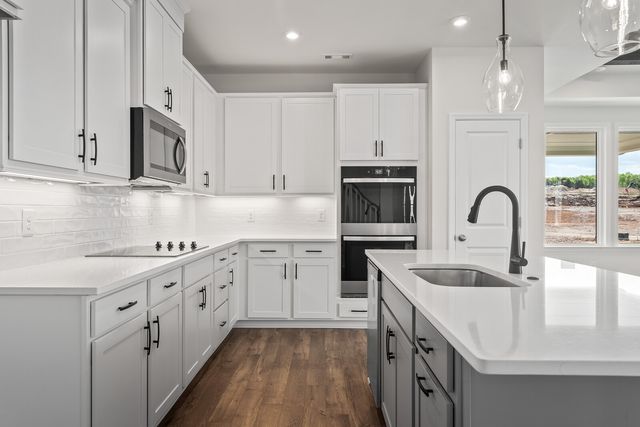 7108 Comstock Rd, Spring Hill, TN 37174