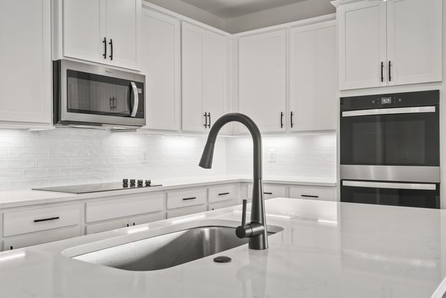 7108 Comstock Rd, Spring Hill, TN 37174