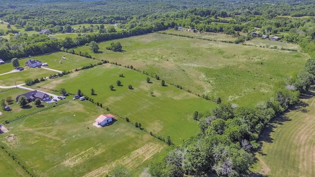 7108 Comstock Rd, Spring Hill, TN 37174