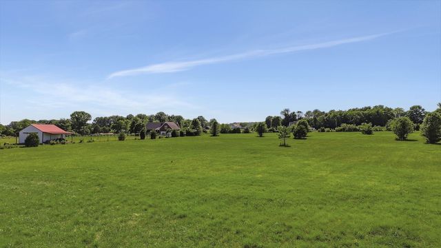 7108 Comstock Rd, Spring Hill, TN 37174