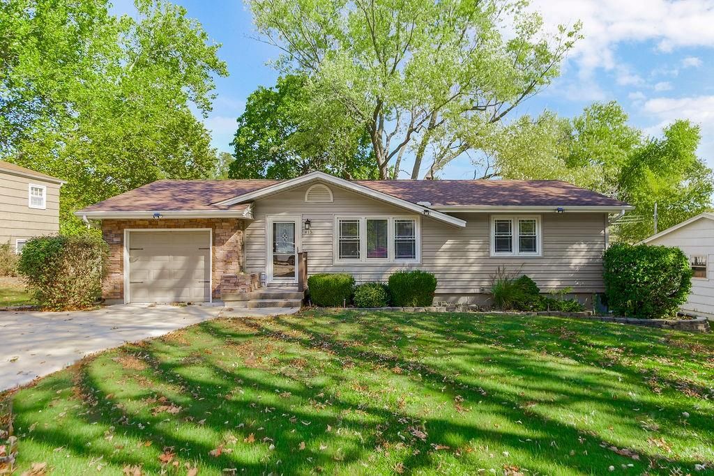 415 Monterey Avenue, Liberty, MO 64068