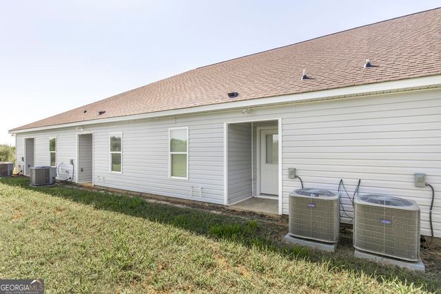 32 APTS 601-605 Ashford Way, Hawkinsville, GA 31036