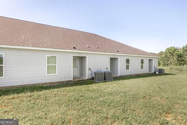 32 APTS 601-605 Ashford Way, Hawkinsville, GA 31036
