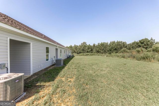 32 APTS 601-605 Ashford Way, Hawkinsville, GA 31036