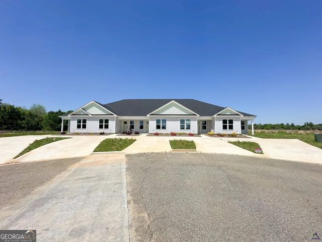 32 APTS 601-605 Ashford Way, Hawkinsville, GA 31036