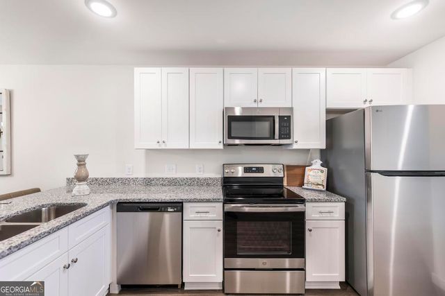 32 APTS 601-605 Ashford Way, Hawkinsville, GA 31036