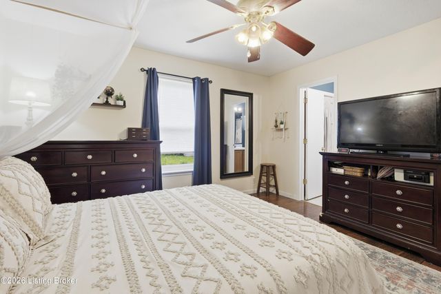 9805 Katie Ct, Louisville, KY 40291