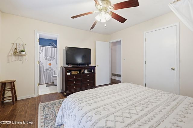 9805 Katie Ct, Louisville, KY 40291