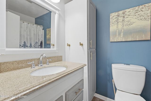 9805 Katie Ct, Louisville, KY 40291