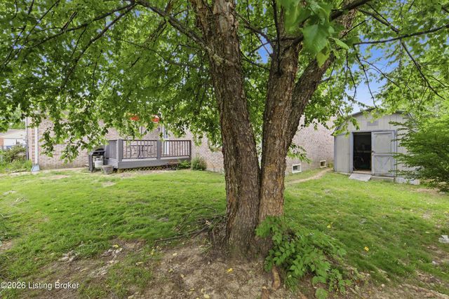9805 Katie Ct, Louisville, KY 40291