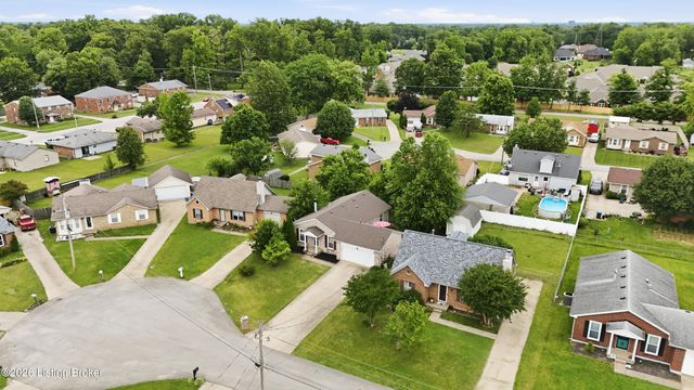 9805 Katie Ct, Louisville, KY 40291