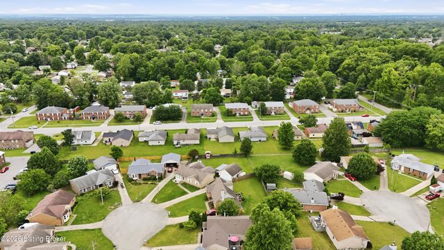 9805 Katie Ct, Louisville, KY 40291