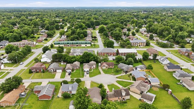 9805 Katie Ct, Louisville, KY 40291