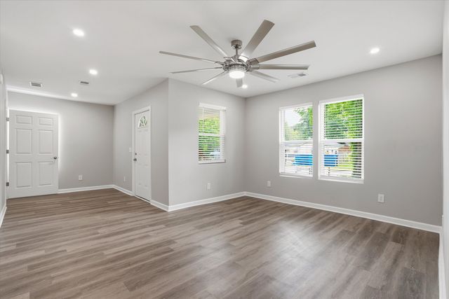 2711 Saratoga Road, North Charleston, SC 29405